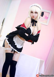 [Internet celebrity COSER photo] Miss Coser Potato Godzilla - Saber Alter Maid