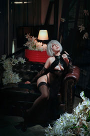 [Net Red COSER Photo] Banbanzi - 2B Smokey Cheongsam