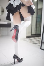 Coser model Xueqi SAMA "White Silk Maid Underwater Version"